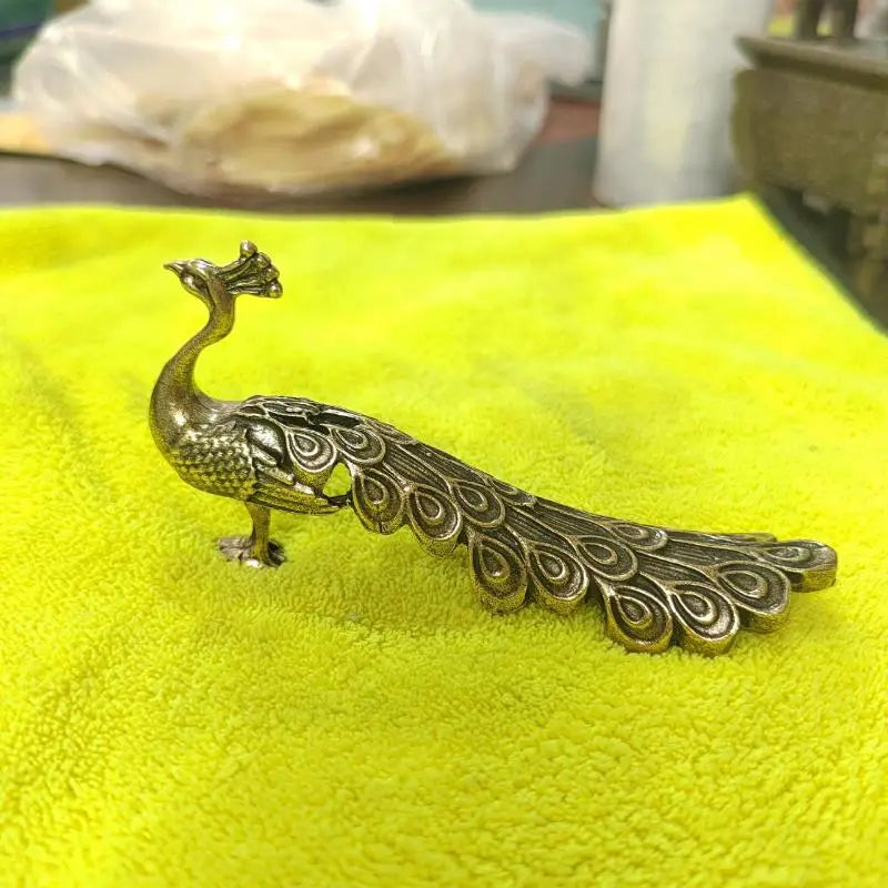 1Pcs Ornament Peacock Figure