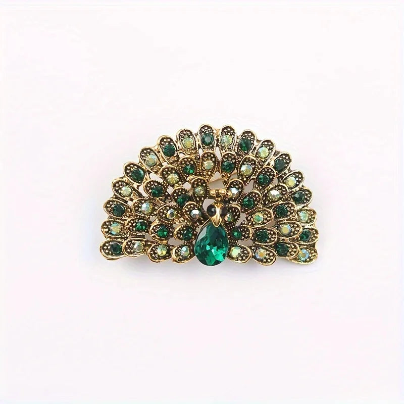 Luxury and fashionable peacock pin