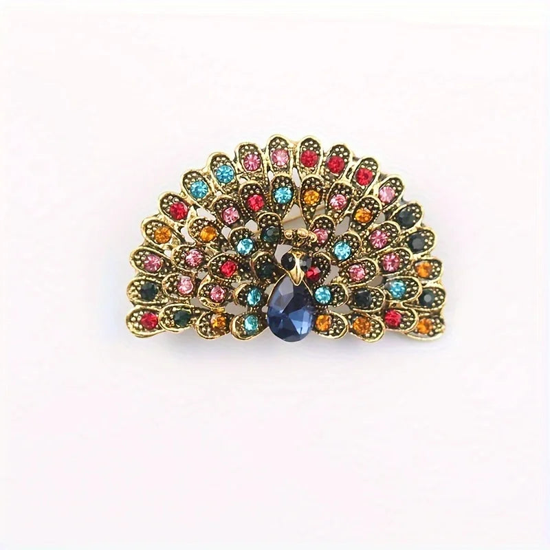 Luxury and fashionable peacock pin