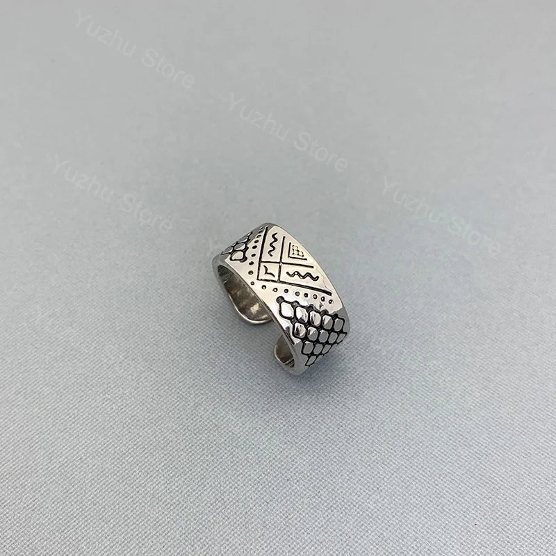 Geometric Kufiya Rings