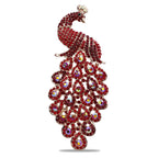 Luxury and fashionable peacock pin